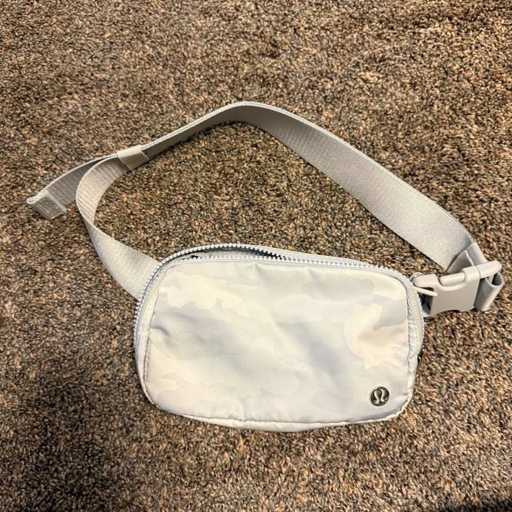 lululemon athletica Gray Belt Bag